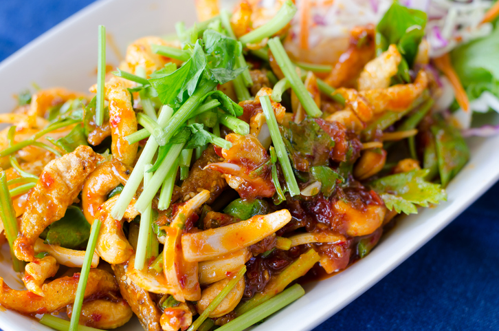 ยำสามกรอบ