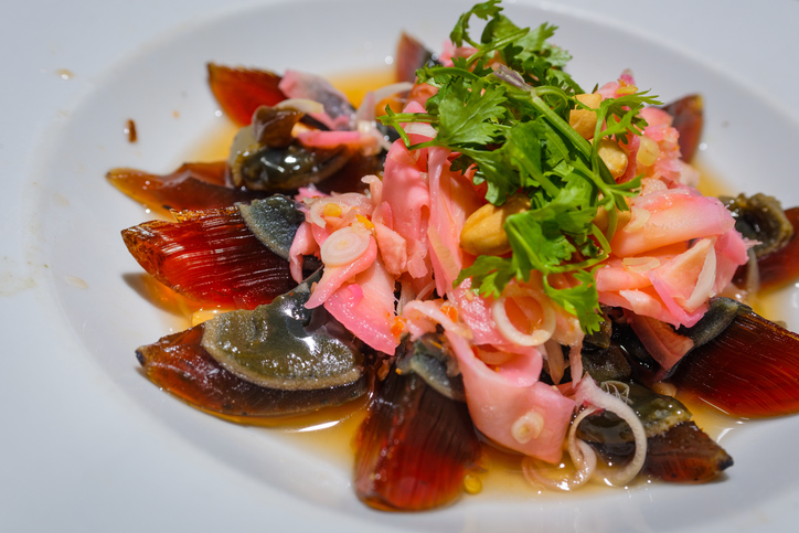 ยำไข่เยี่ยวม้า